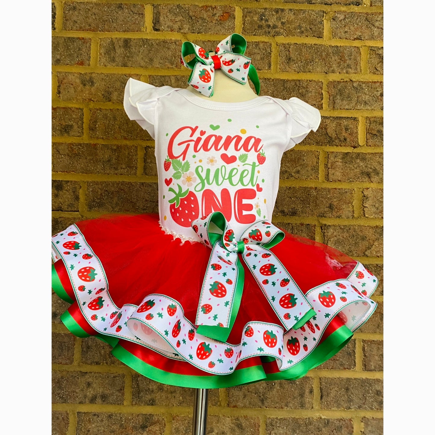 Strawberry Tutu outfit, strawberry tutu set, Strawberry birthday tutu outfit