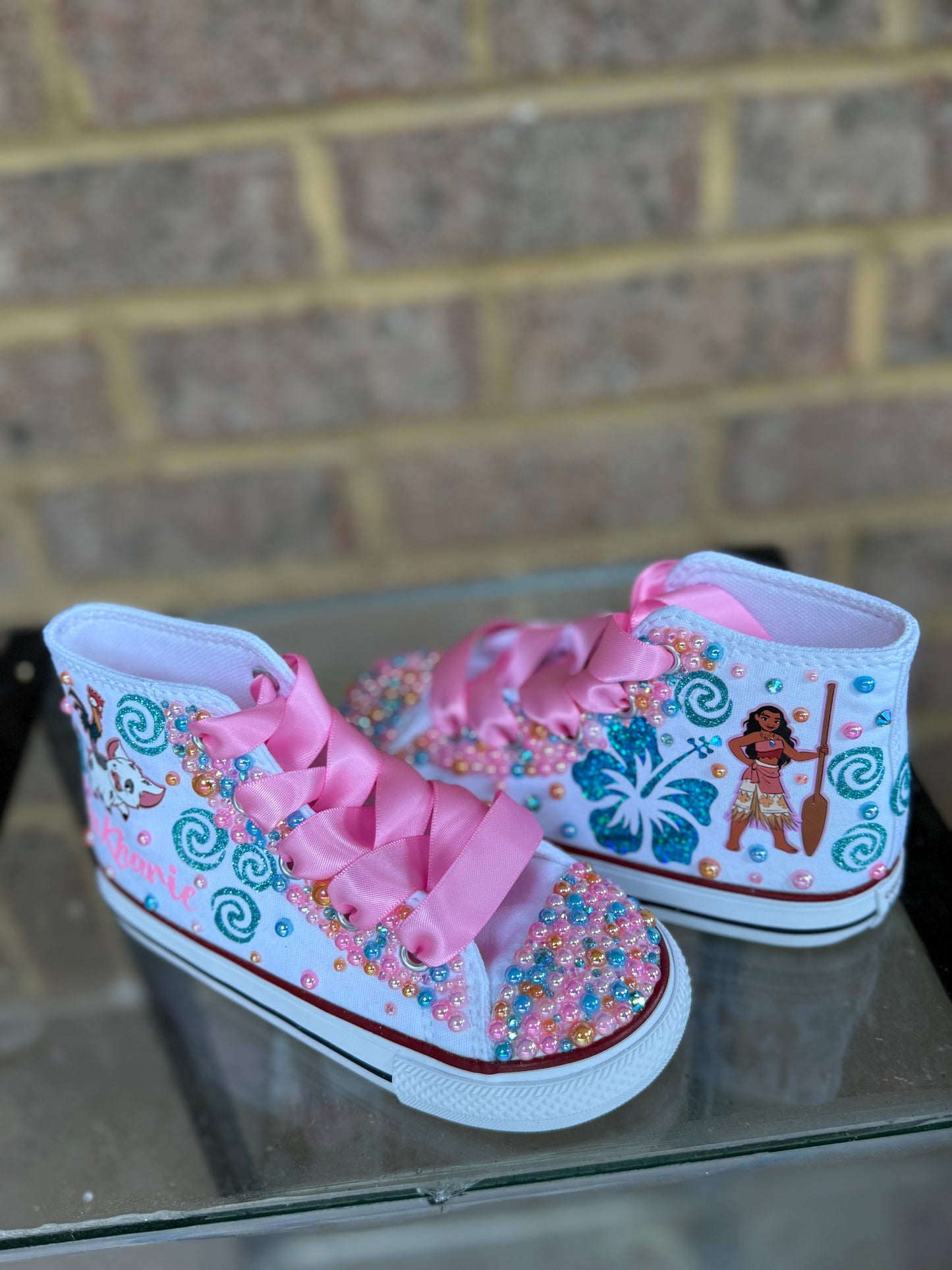 Moana Tutu Outfit, Moana Birthday tutu outfit, 2 Layer Ribbon Trimmed Moana tutu set with matching sneakers and socks.