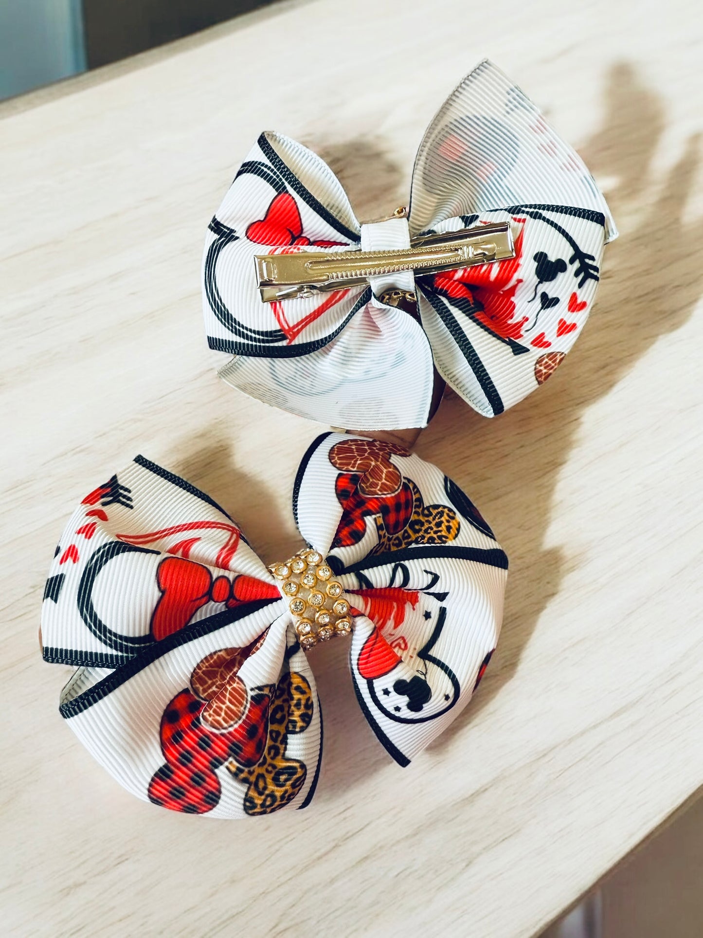Minnie Hair Clips, Minnie Mouse clips, Hair clips