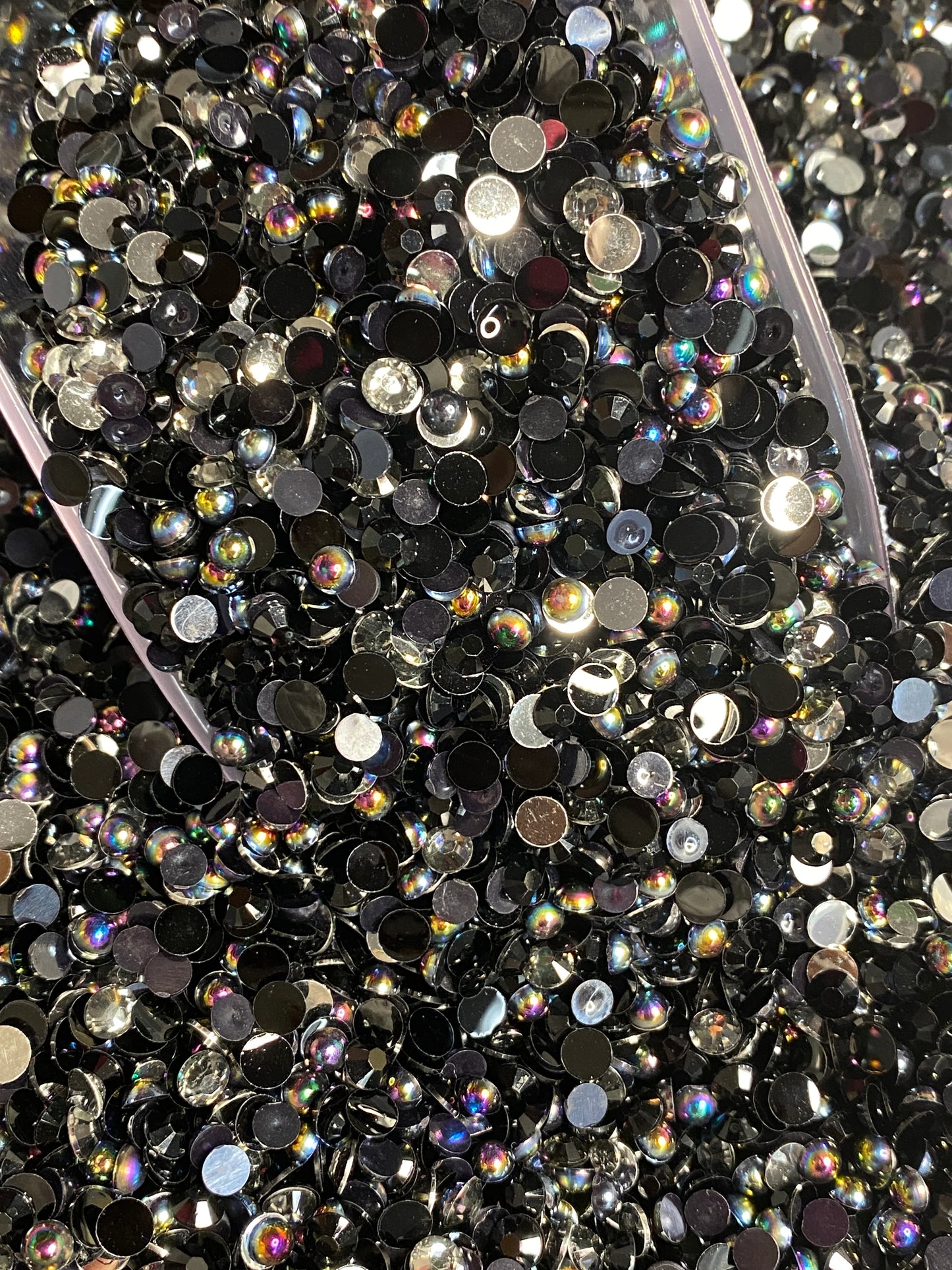Black Queen Pearl & Rhinestone Mix (10 Gram)