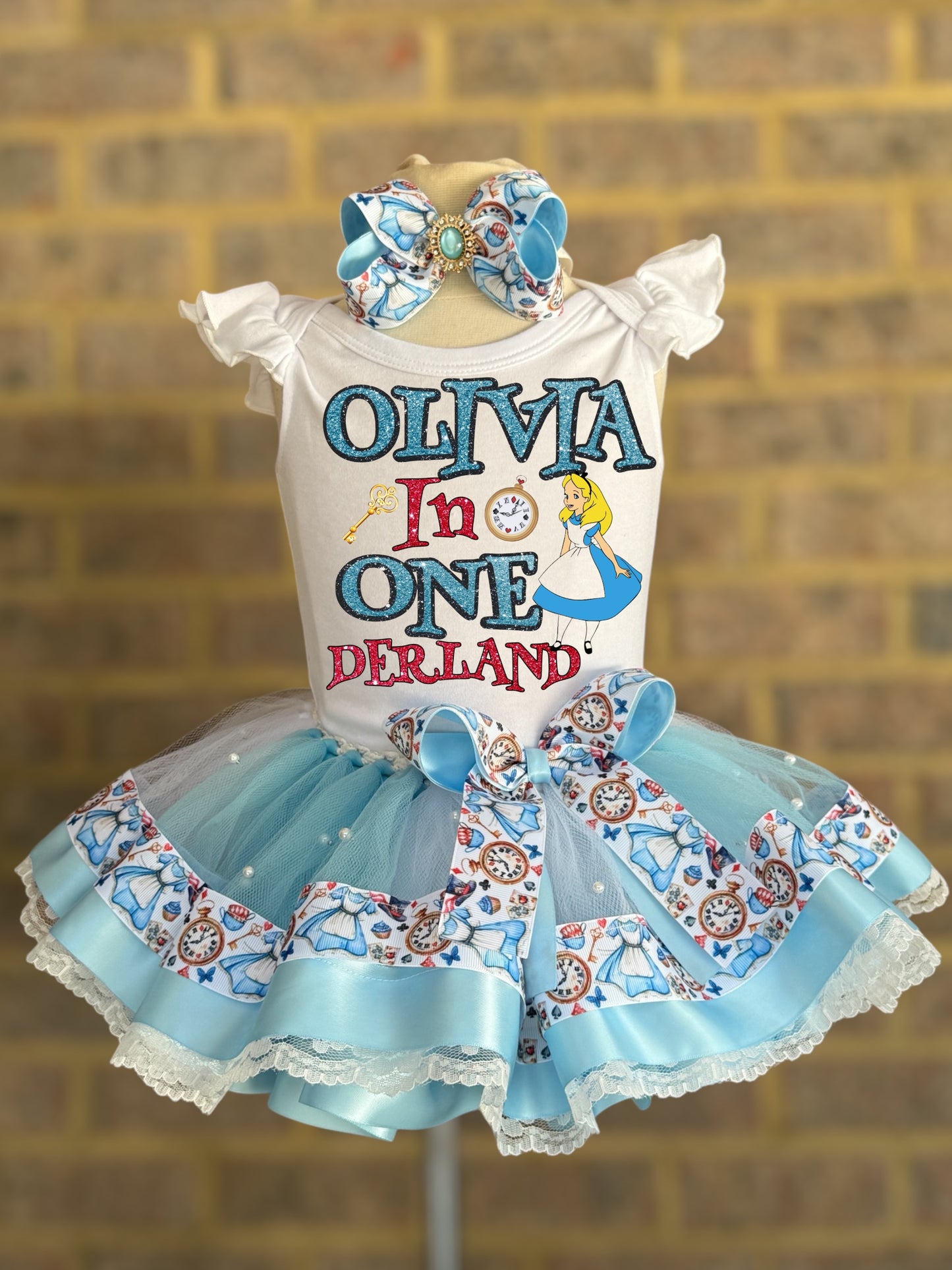 Alice in wonderland tutu outfit Alice in wonderland Birthday outfit Alice in wonderland tutu set