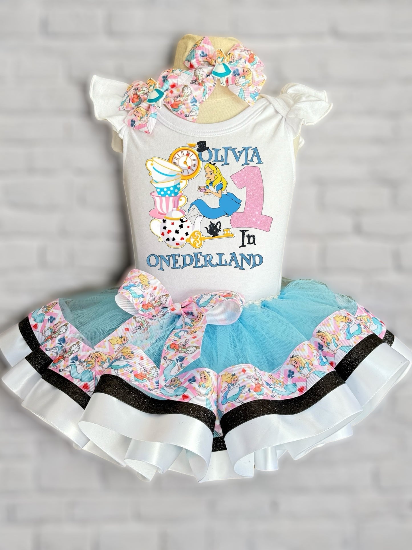 Alice in wonderland tutu outfit Alice in wonderland Birthday outfit Alice in wonderland tutu set