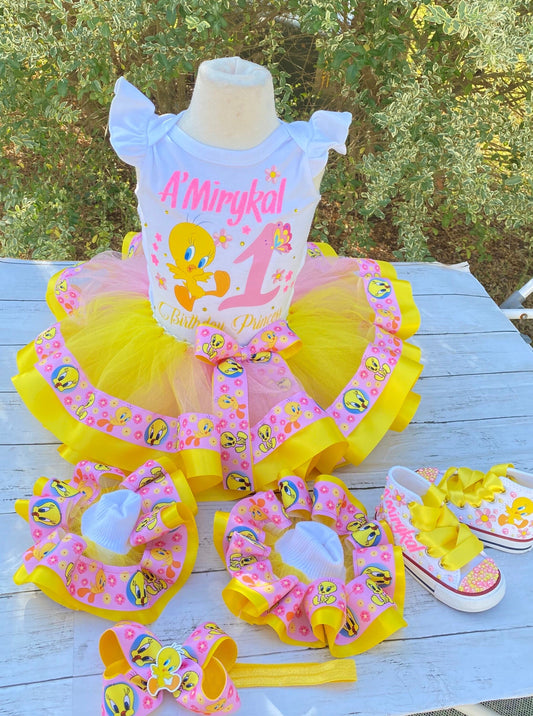 Tweety Bird tutu outfit with matching hair accessories, shoes and tutu socks, bird outfits, tweety birthday outfit, full outfit. Tweety1