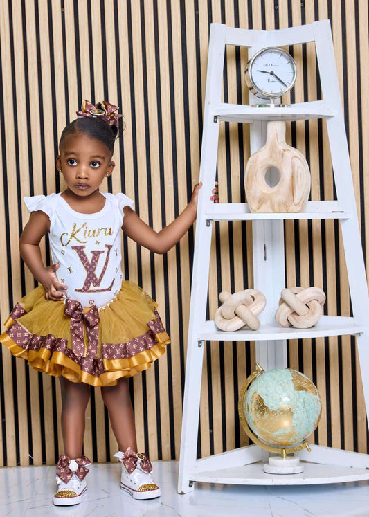 Lv Tutu outfit