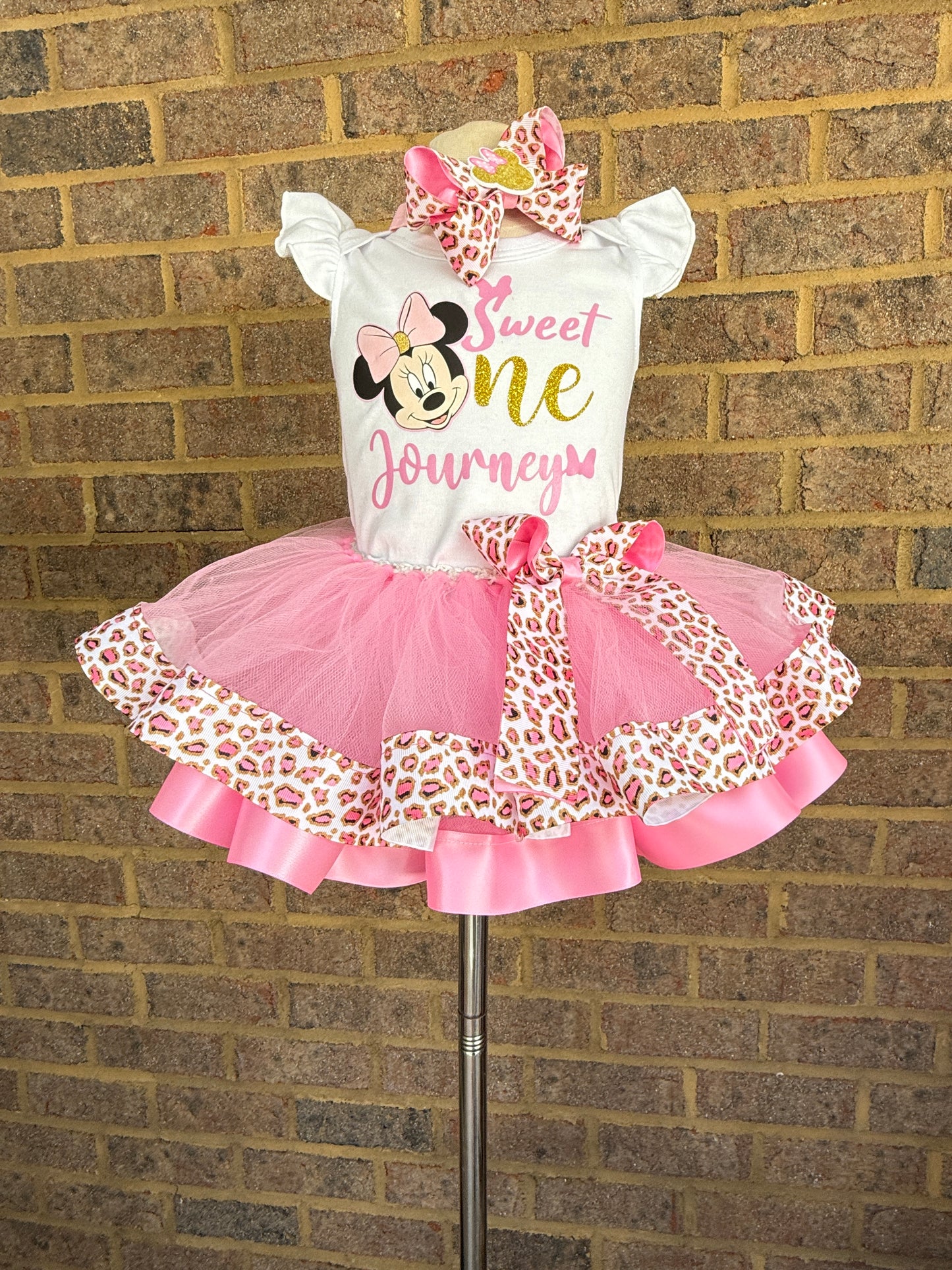 Minnie Mouse Tutu outfit (2 Layer ribbon trim tutu)