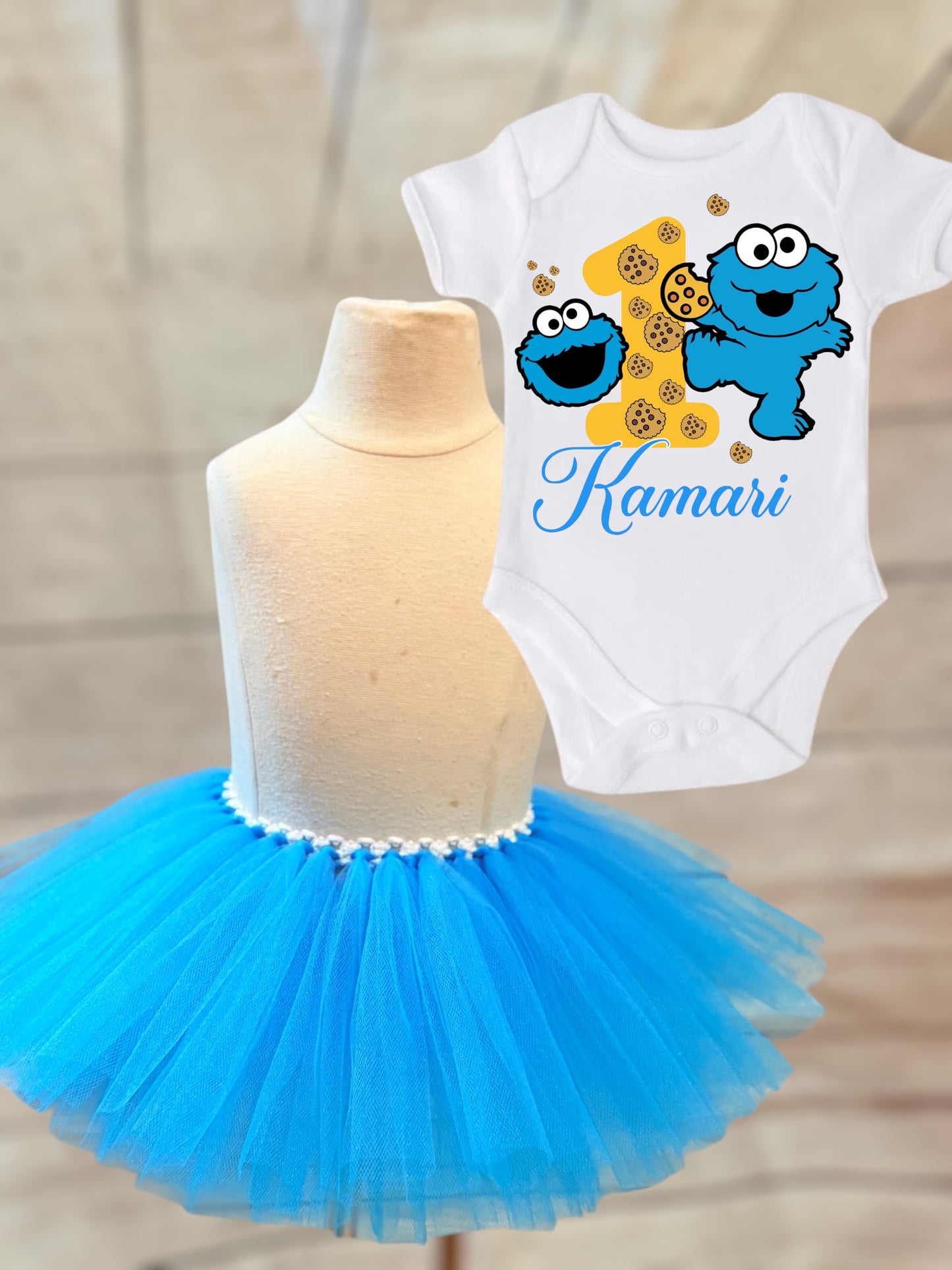 tutu outfit (Ships in one week)