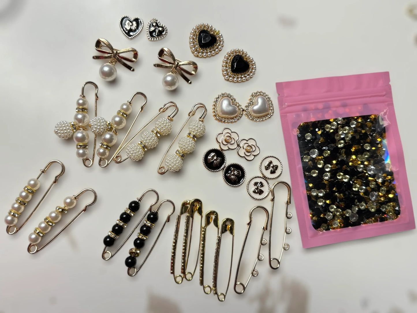 31 Piece Junk Sock Decoration