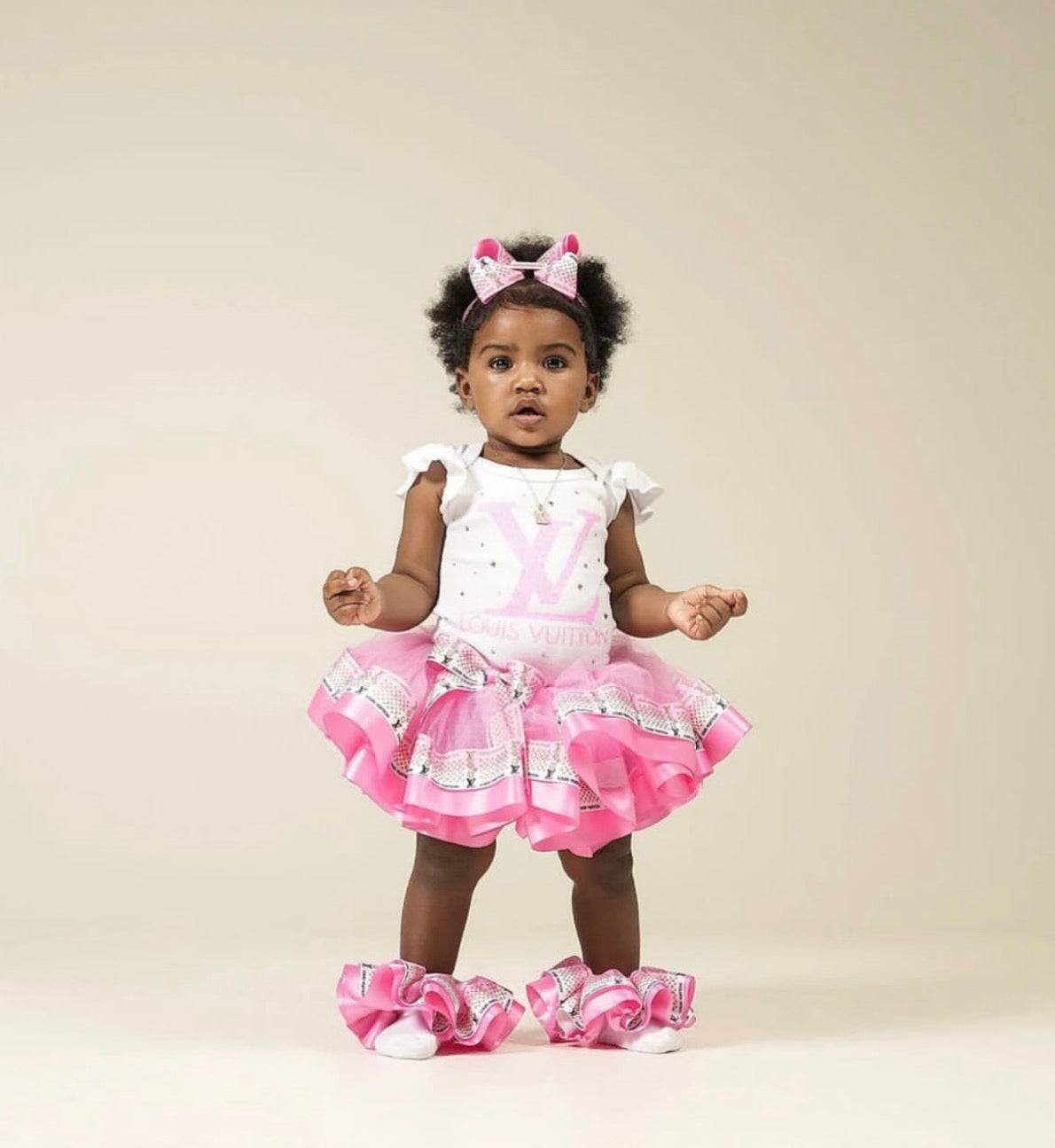 Lv Tutu outfit